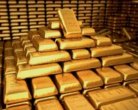 सर्राफा बाजार में कमजोरी, सस्ता हुआ सोना और चांदी